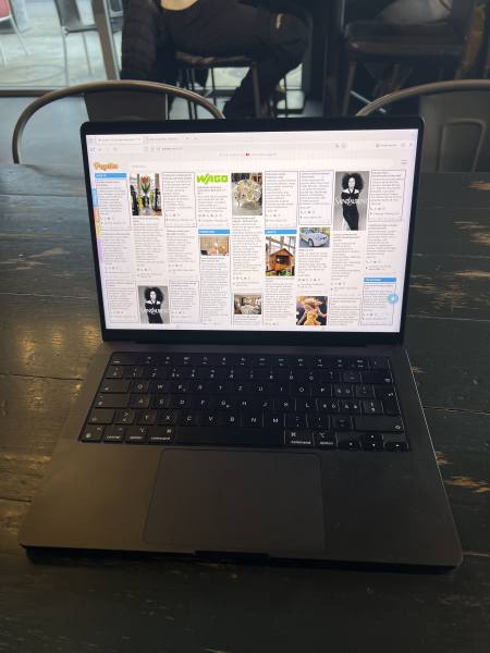 Imagen de MacBook Pro M4 14" 512 GB Negro nuevo